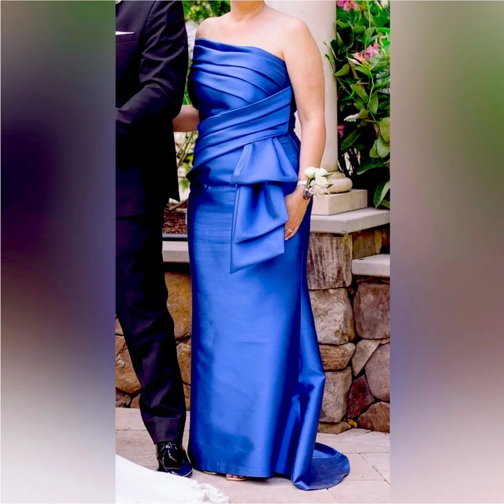 Stunning Frascara Evening Gown. All details of size are in attached photos - Picture 2 of 16